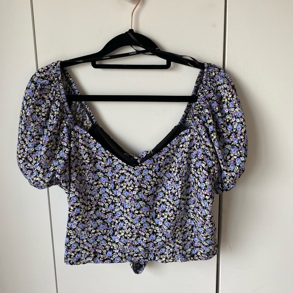 Crop top with beautiful back
